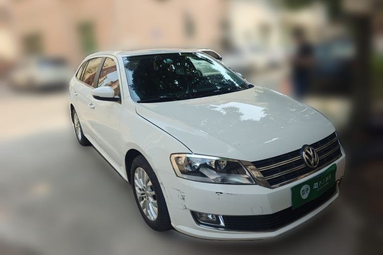 Used Volkswagen Gran Lavida 2013 1.6L Automatic Luxury Model Front Right 45 Deg