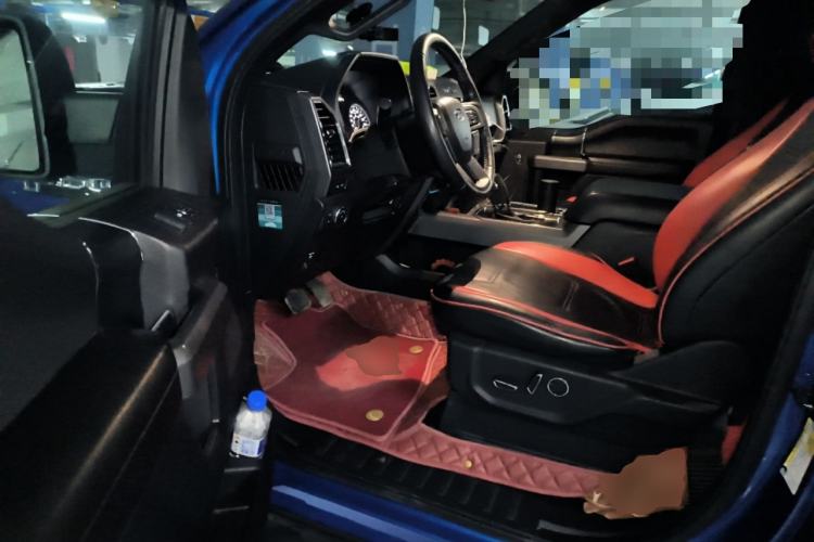 Used Ford F-150 Raptor 
