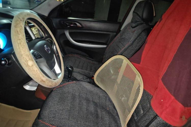 Used CHANGAN CS35 2015 1.6L Automatic Luxury Model China IV Standard
