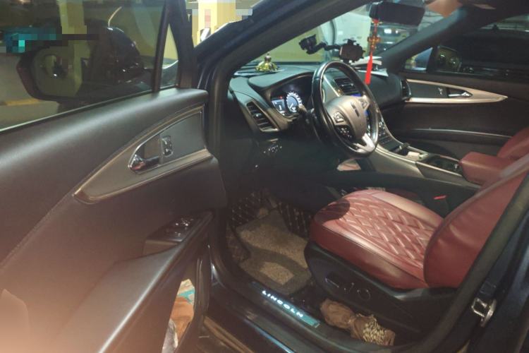 Used Lincoln MKX 2017 2.0T Two-Wheel Drive Deluxe Edition