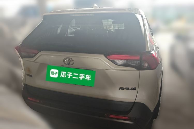 Used Toyota RAV4 2020 2.0L CVT Two-Wheel Drive Fashion Edition Rear