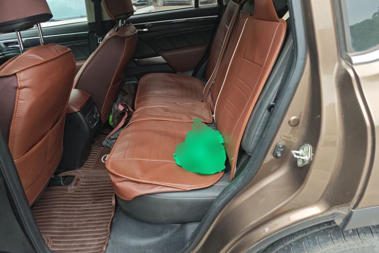 Used GAC Trumpchi GS7 2017 280T Two-Wheel Drive Luxury Model Left Rear Seat