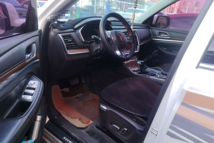 Used Roewe RX8 2018 30T Smart Connectivity All-Wheel Drive Supreme Edition
