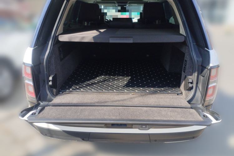 Used Land Rover Range 2019 3.0 SC V6 Long-wheelbase Version Trunk