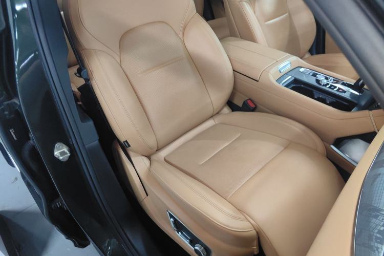 Used Lynk & Co 09 EM-P 2024 2.0TD EM-P Four-Wheel Drive ULTRA Six-Seater
