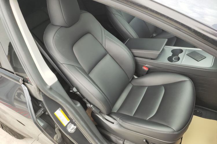 Used Tesla Model Y 2022 Rear-Wheel-Drive Version
