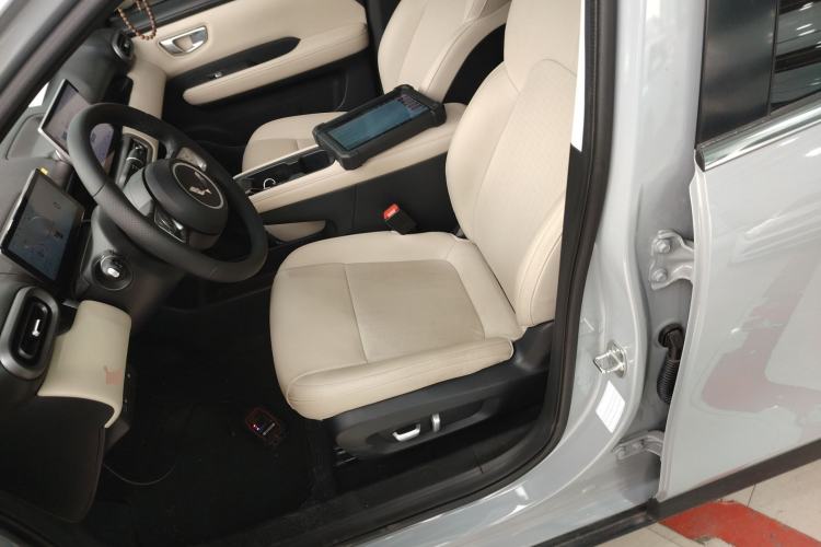 Used Wuling Bingo PLUS 2024 330 km Range Five-Seater Version