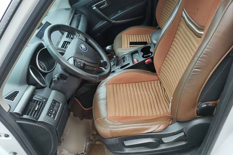 Used Bestune X80 2016 2.0L manual base trim
