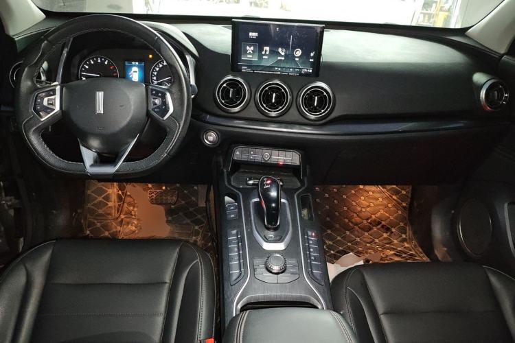 Used Wey VV5 2019 1.5T Two-Wheel Drive Color Pioneer