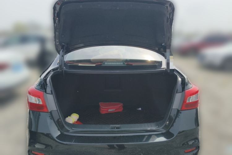 Used Nissan Sylphy 2016 1.6 XL CVT Deluxe Edition Trunk