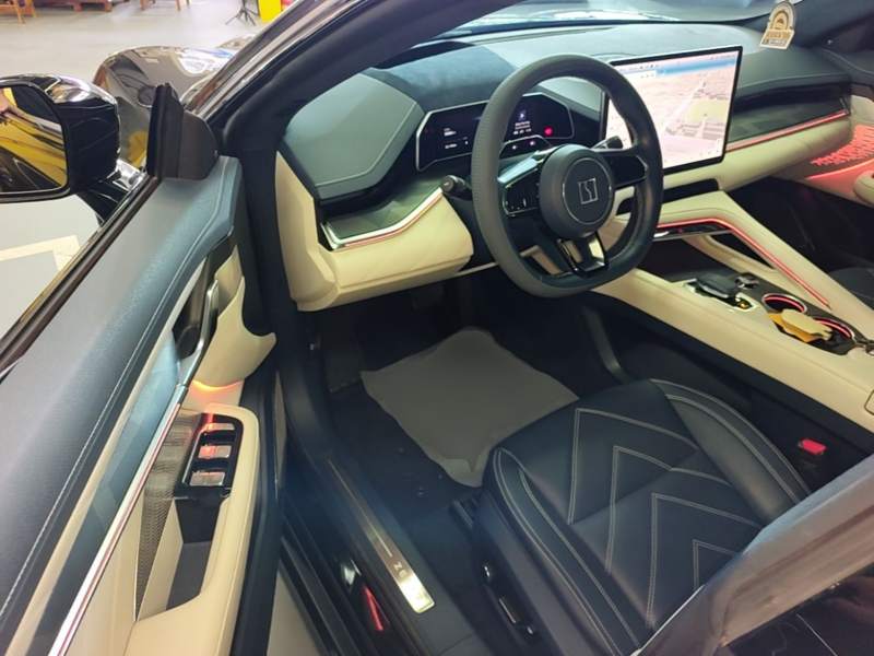 Used Zeekr 001 2023 WE Edition 100 kWh — 15
