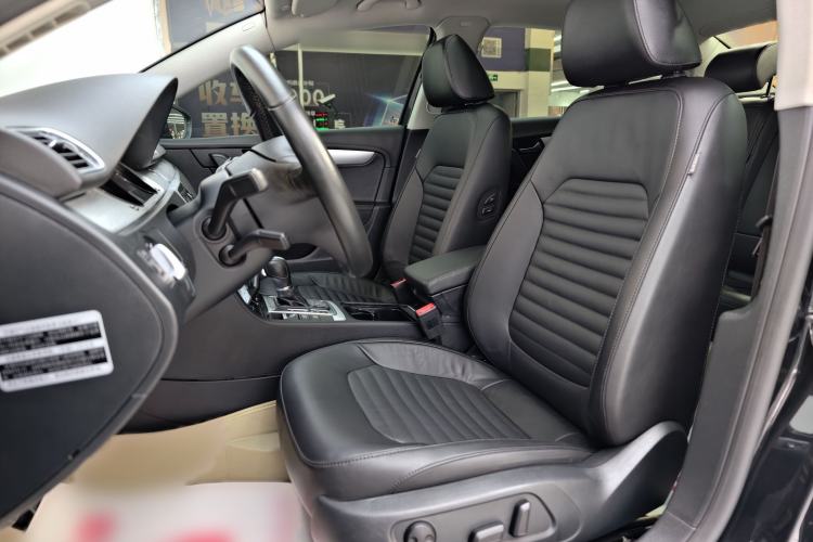 Used Volkswagen Magotan 2015 1.8TSI Advanced Model
