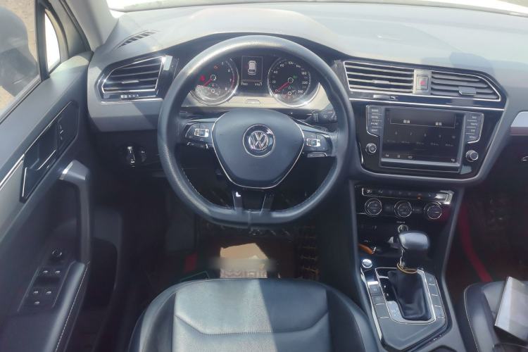 Used Volkswagen Tiguan L 2017 330TSI Automatic Two-Wheel Drive Luxury Edition
