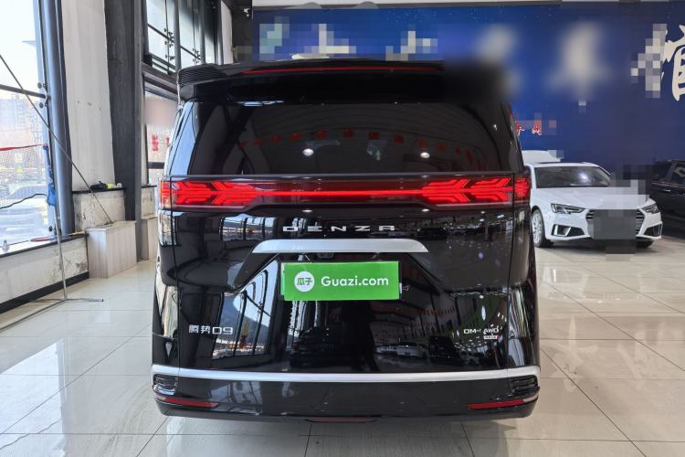 Used Denza D9 2025 DM-i Intelligent Drive 1020 Four-Wheel Drive Flagship Model
