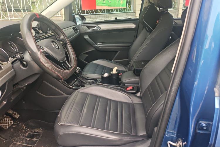 Used Volkswagen Touran 2018 Volkswagen Touran L 280TSI DSG Luxury Edition 7 Seats Left Front Seat