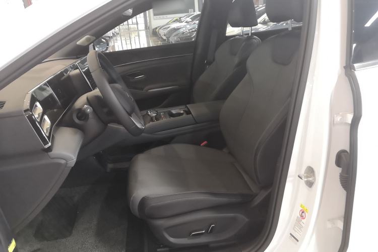 Used BYD Qin L 2024 DM-i 120KM Beyond Model
