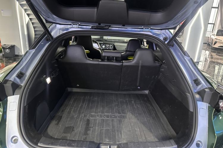 Used CHANGAN UNI-T 2022 1.5T Sport Edition Flagship Version Trunk