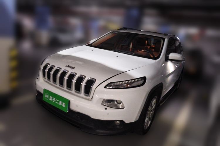 Used Jeep Cherokee 2014 2.4L Luxury Edition Guazi used car, China used car export, Used car for sale, Used  cars, Cheapest cars for sale