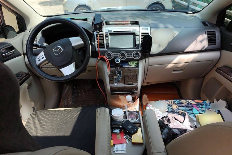 Used Mazda 8 2013 2.5L Ultimate Edition Center Console