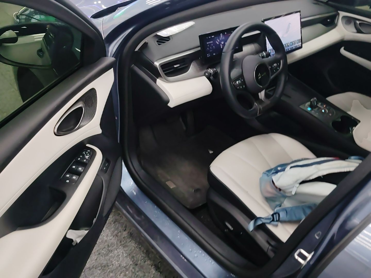 BYD Seal 05 DM-i 2025 DM-i Smart Drive 55KM Prestige Model — снимка 20