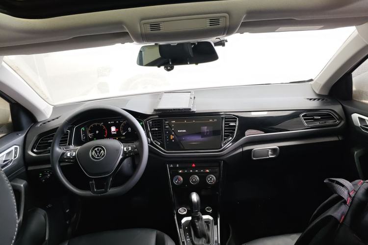 Used Volkswagen T-ROC 2021 280TSI DSG Two-Wheel Drive Comfort Connect Edition Center Console