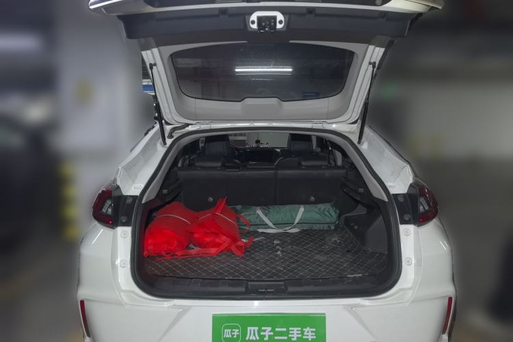 Used Venucia T90 2020 2.0L CVT Smart Connect & Smooth Drive Edition Trunk