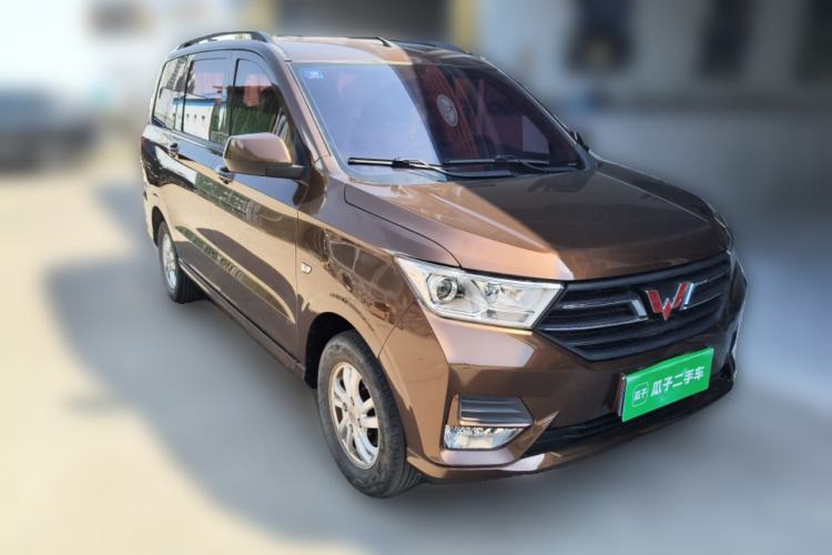 Used Wuling Hongguang 2019 1.5L S Standard Version China VI LAR Front Right 45 Deg