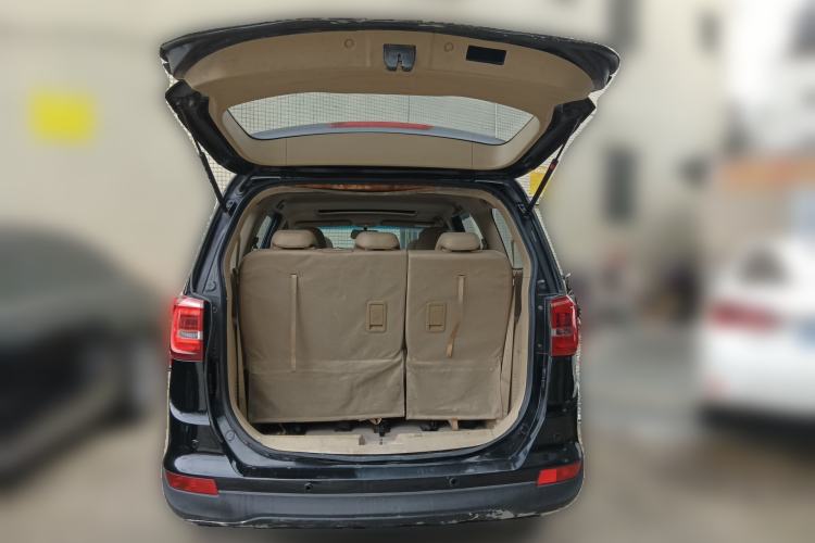 Used Baojun 730 2016 1.5T Manual Luxury Edition 7 Seats Trunk