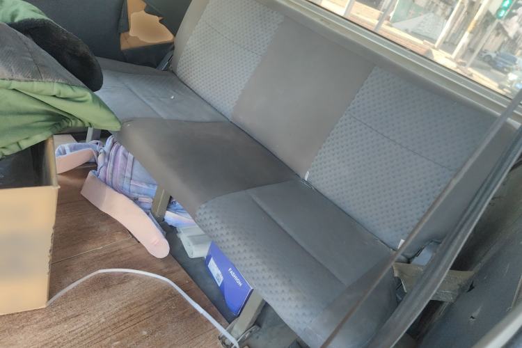 Used Wuling Zhiguang 2013 1.0L Practical Version Left Rear Seat