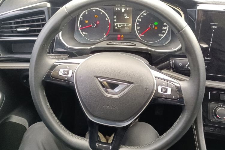 Used Jetta VS5 2023 280TSI Automatic Trend Edition Steering Wheel