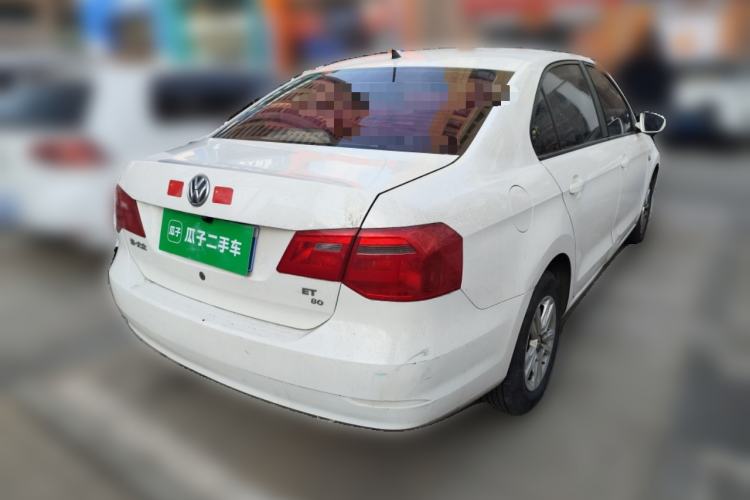 Used Volkswagen Jetta 2015 Value Edition 1.6L Manual Fashionable Style Rear Right 45 Deg