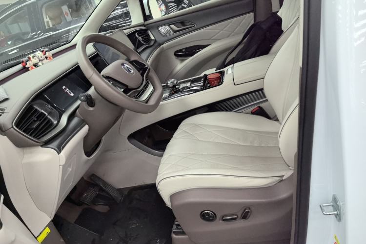 Used Denza D9 2022 DM-i 970 Four-Wheel Drive Flagship Model