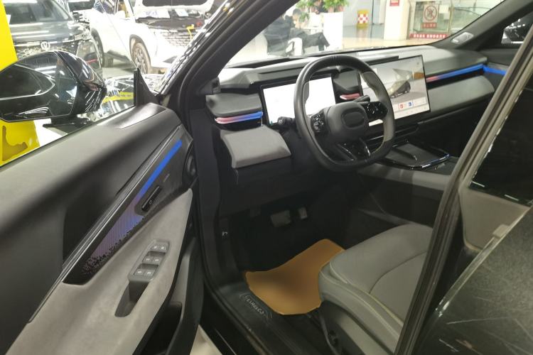 Used Lynk & Co 08 EM-P 2023 120km Long-Range Halo Driver Seat