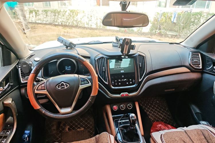 Used CHANGAN OSHAN CX70 2017 Facelifted CX70T 1.5T Manual High-Performance Edition