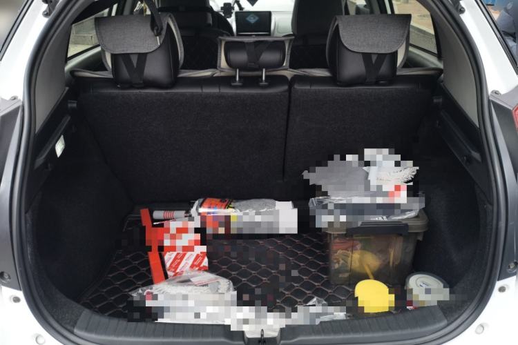 Used Toyota YARiS L Zhi Xuan 2015 1.5E Automatic Charm Edition Trunk