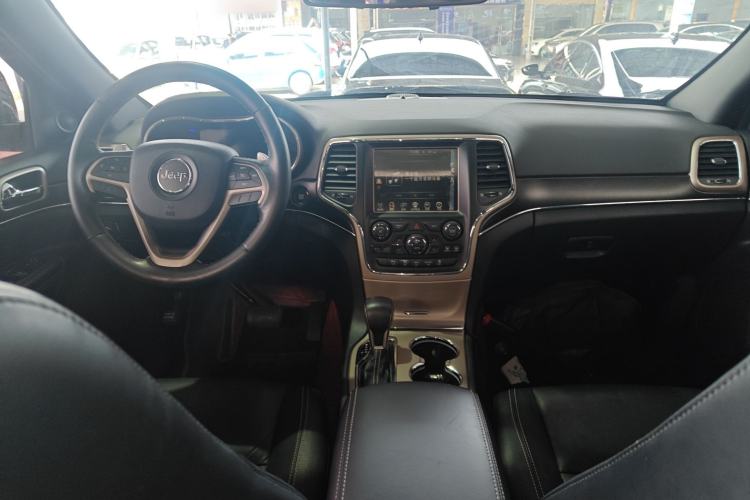 Used Jeep Grand Cherokee (Import) 2016 3.0L Comfort Navigation Edition