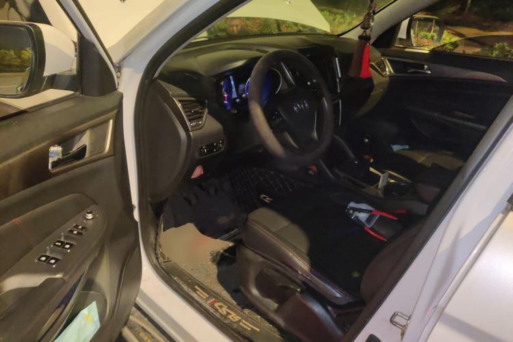 Used CHANGAN CS75 2016 2.0L Manual Luxury Version China V Standard