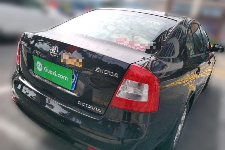 Used Skoda Octavia 2014 1.6L Automatic Yijie Edition Rear Right 45 Deg