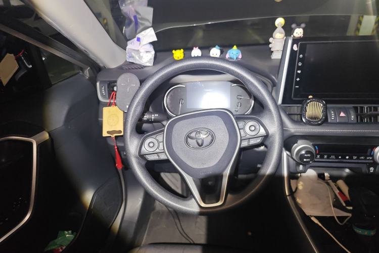 Used Toyota RAV4 2020 2.0L CVT Two-Wheel Drive Fashion Edition Steering Wheel