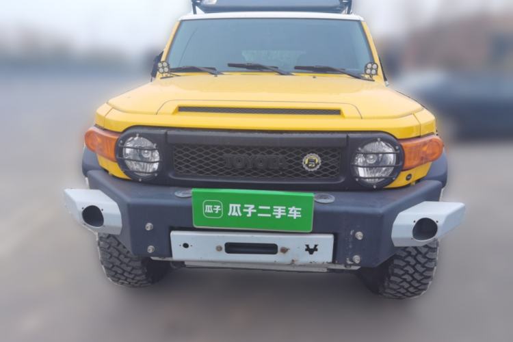 Used Toyota FJ Cruiser 2017 4.0L Dual Airbags Dual Fuel Tanks JBL – Middle East Front