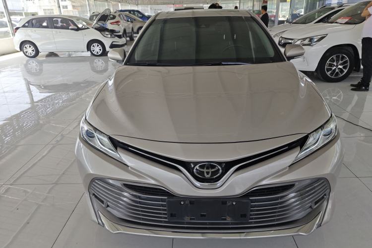 Used Toyota Camry 2018 2.0G Luxury Edition
