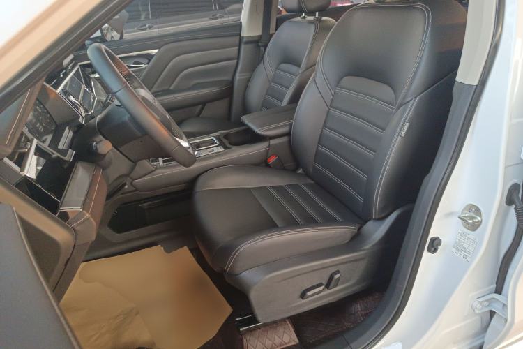 Used Venucia Star 2023 260T Starful Achievement Edition Pro