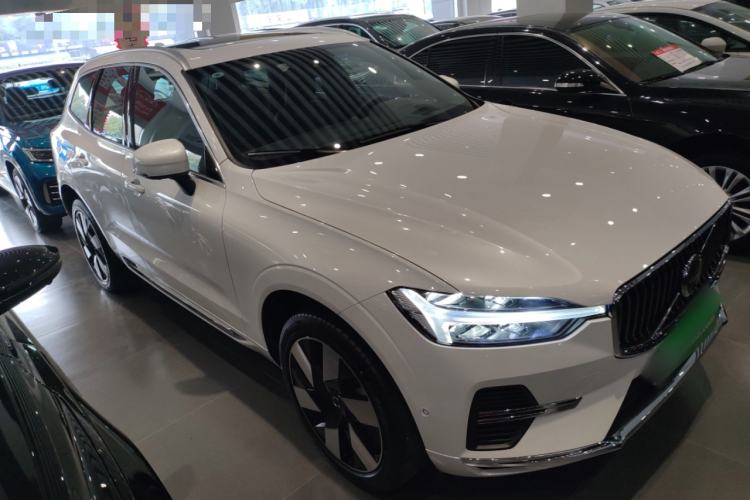 Used Volvo XC60 New Energy 2025 Plug-in Hybrid Long-Range All-Wheel Drive Smart Luxury Edition
