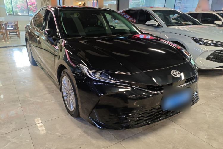 Used Toyota Camry 2024 Dual-Motor 2.0 HGVP Luxury Edition
