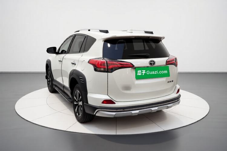 Used Toyota RAV4 2019 2.0L CVT Two-Wheel Drive Fashion X Limited Edition China V Standard
