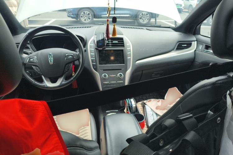 Used Lincoln MKC 2017 2.0T Two-Wheel Drive Deluxe Edition
