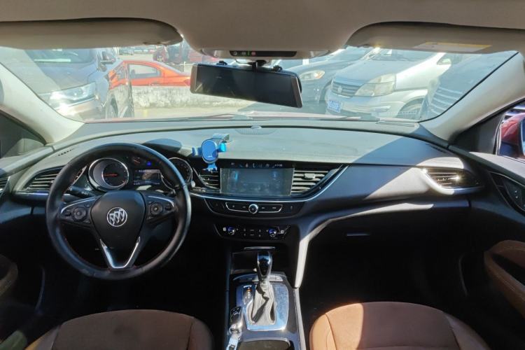 Used Buick Regal 2019 20T Elite Version China V Standard Center Console