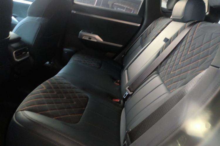 Used Deepal G318 2024 Four-Wheel-Drive Air Suspension Model