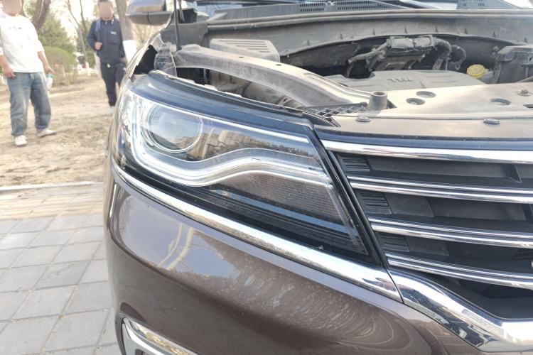 Used Roewe RX5 2018 20T Two-Wheel Drive Manual Flagship Edition
