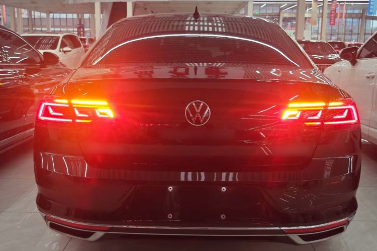 Used Volkswagen Magotan 2020 330TSI DSG Luxury Edition Rear